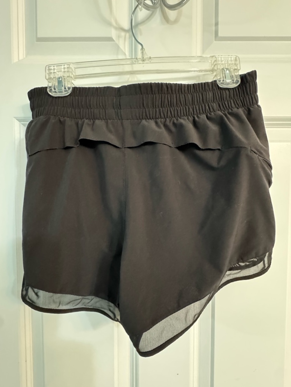 Athleta Black Mesh Racer Run Mid Rise 4" Short - Picture 2 of 3